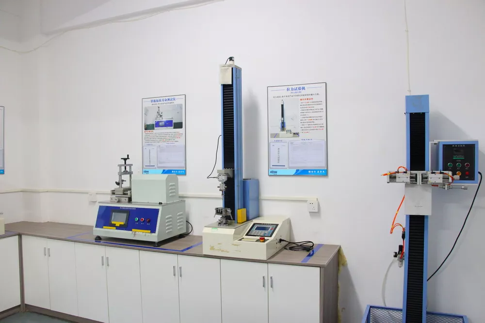Tensile testing machine